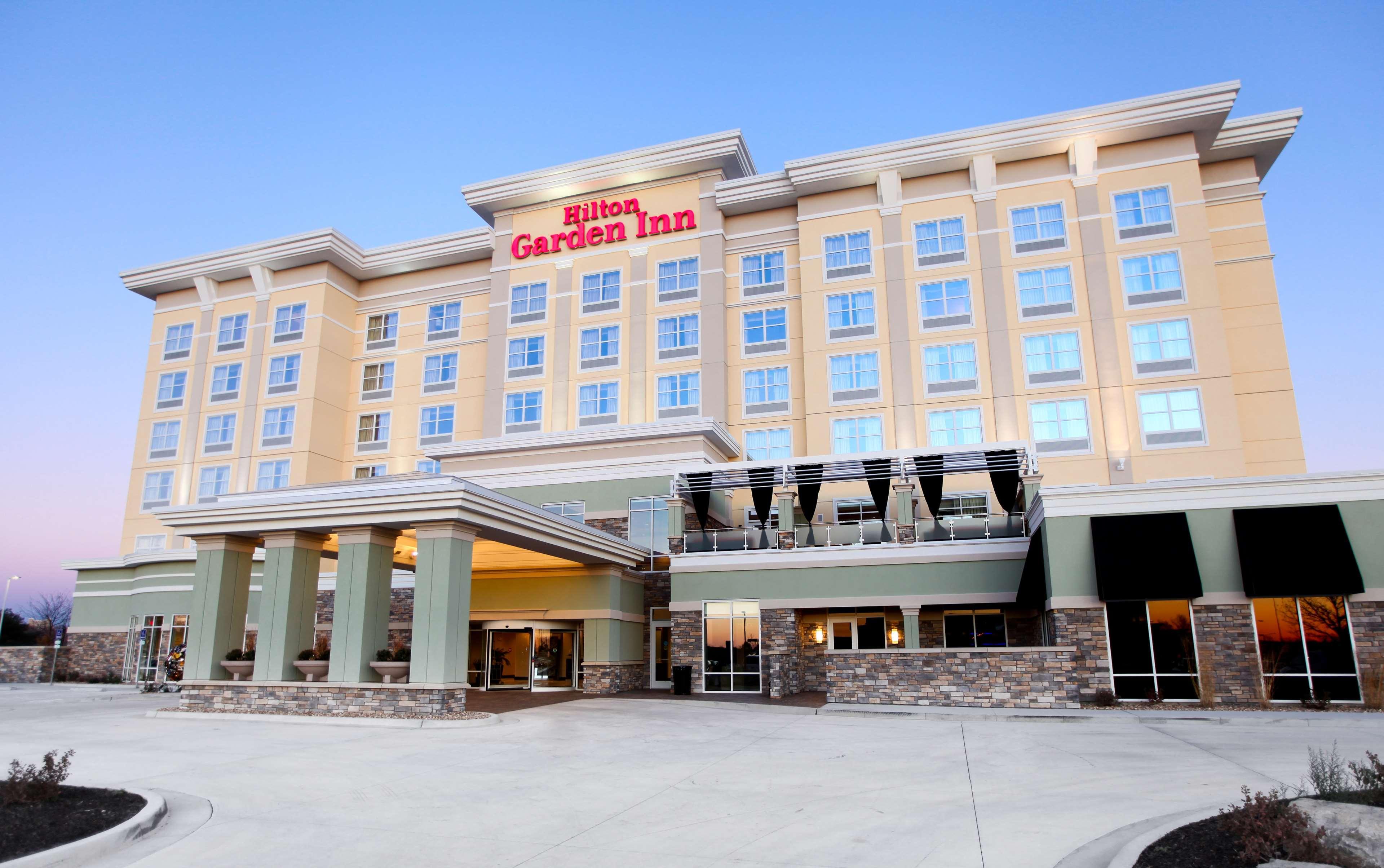 Hilton Garden Inn Olathe Exteriör bild