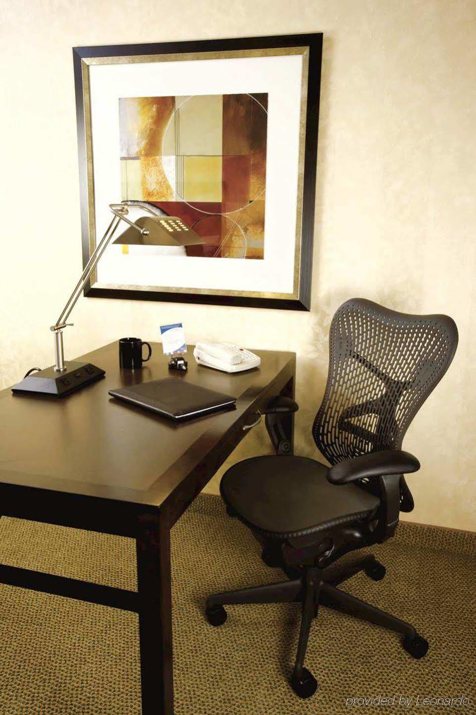 Hilton Garden Inn Olathe Exteriör bild