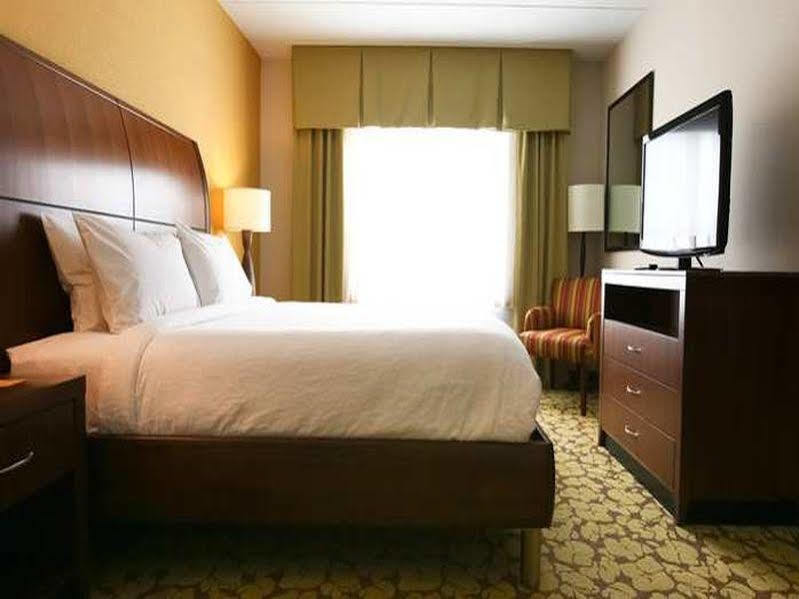 Hilton Garden Inn Olathe Exteriör bild