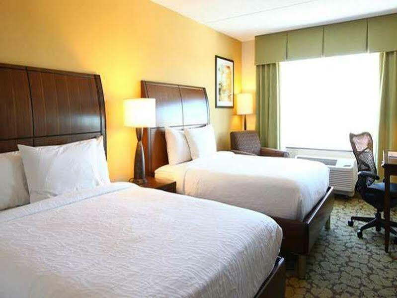 Hilton Garden Inn Olathe Exteriör bild